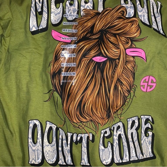 NWT Simply Southern green messy bun don’t care long sleeve t-shirt M - Picture 4 of 6